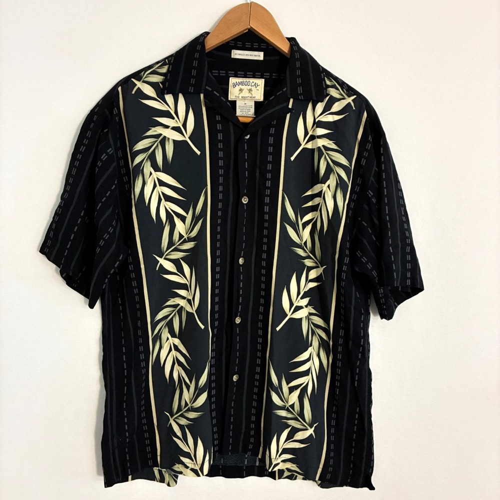 Bamboo Cay Hawaiian Shirt Mens Size M Button Up Tropical Resort Travel Camp